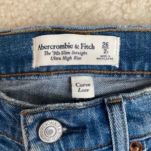 The 90’s Slim Straight Ultra High Rise